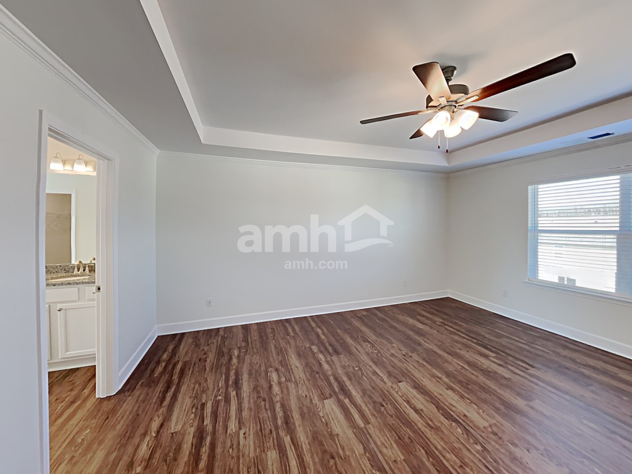 Building Photo - 950 Colonnade Dr