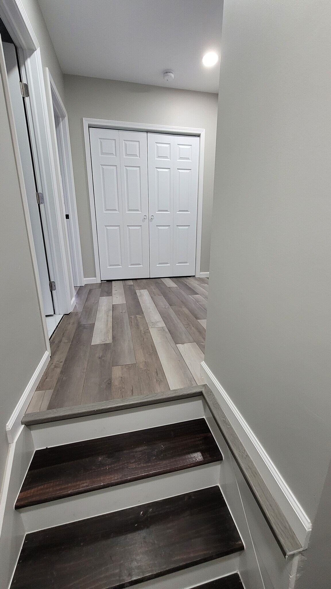 Building Photo - 1351 E Mound St