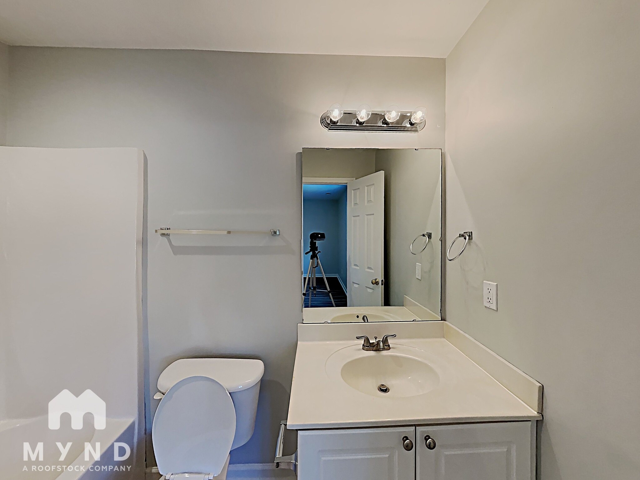 Building Photo - 4224 Beacon Crest Way