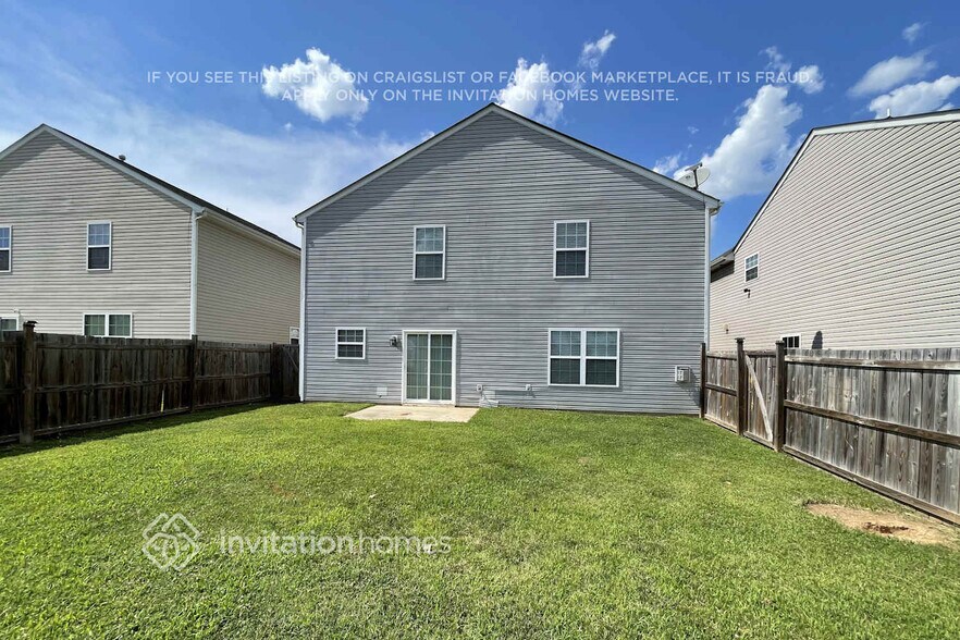 Building Photo - 1719 Eastway Dr