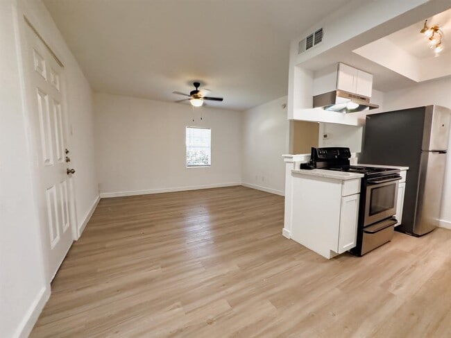 Building Photo - 4501 Witham Ln