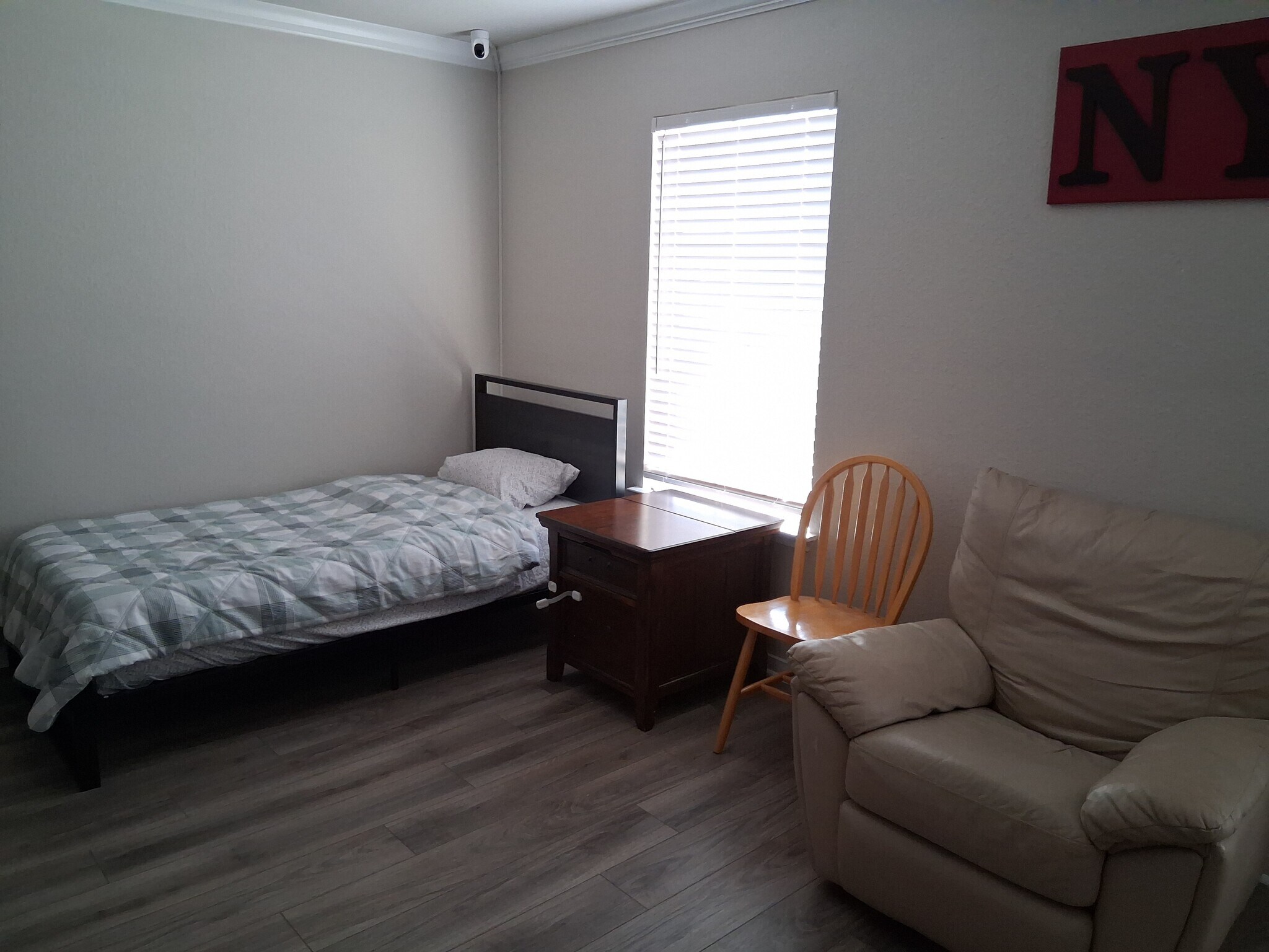 Building Photo - 6307 Southern Cross Dr