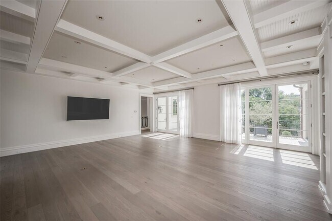 Building Photo - 3868 Olympia Dr