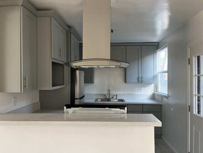 Kitchen - 9028 Crenshaw Blvd