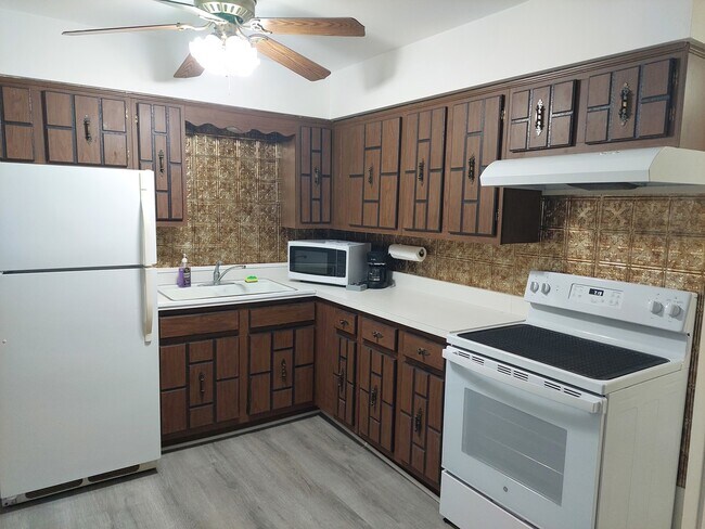 Building Photo - 2728 W 87th St