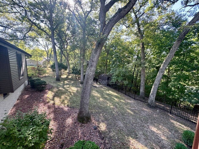 Building Photo - 206 Forest Park Pl