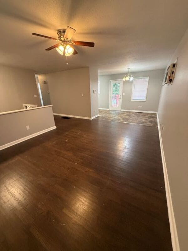 Building Photo - 3419 Grassfort Dr SW