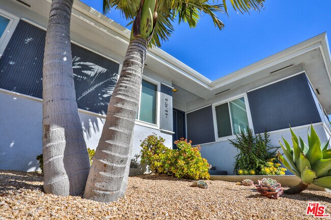 Building Photo - 4547 Don Milagro Dr