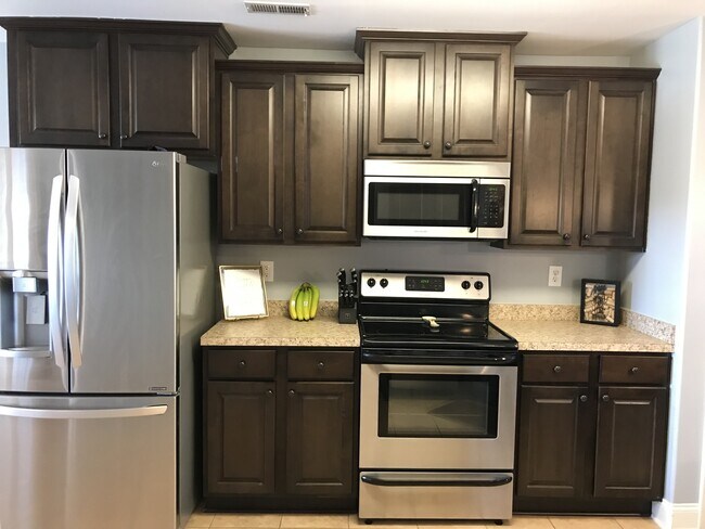 Building Photo - 126 Kenton Ln