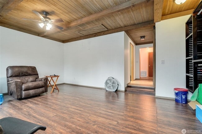 Building Photo - 16107 Goldbar Blvd