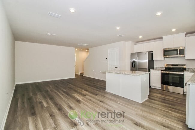 Building Photo - Brand new 3 bedroom 2.5 bathroom townhome in Calabash