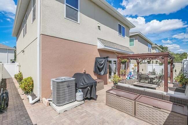 Building Photo - 2808 Gipper Cir