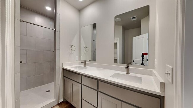 Building Photo - 12513 Florence Ln