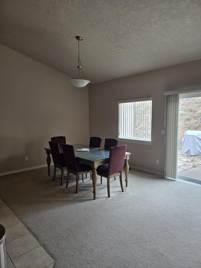 Building Photo - 873 Westview Dr