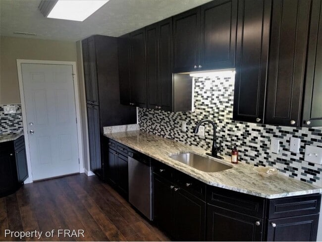Building Photo - 106 Sweet Bay Ct