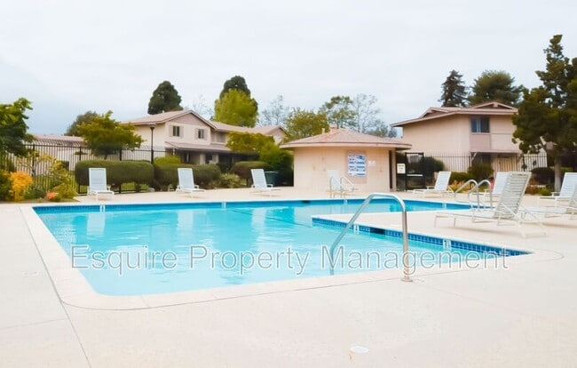 Building Photo - 1887 Montgomery Ave