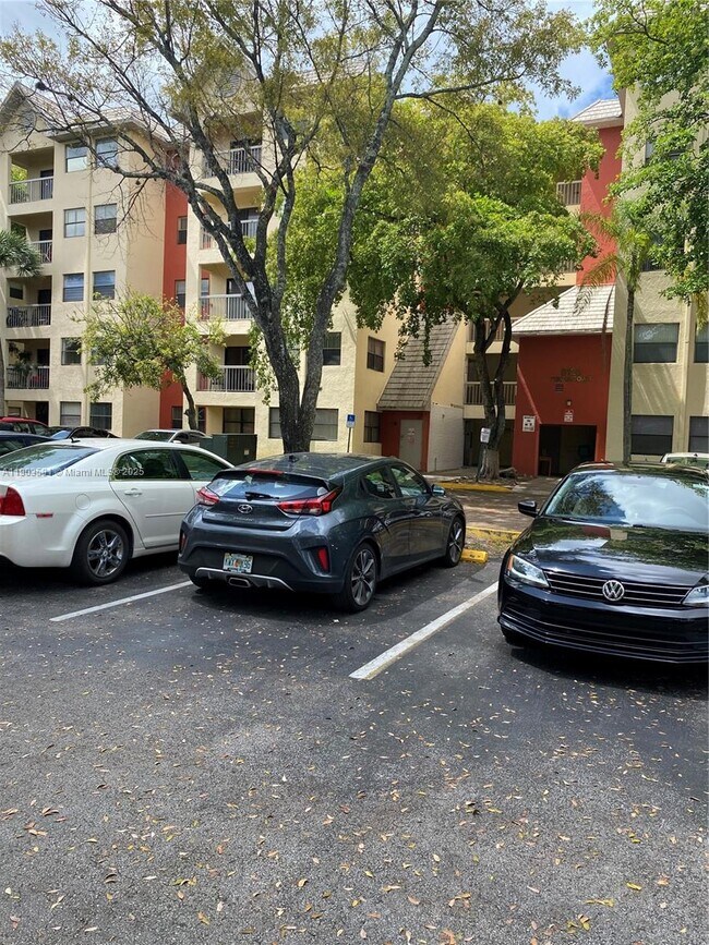 Primary Photo - 8120 Geneva Ct