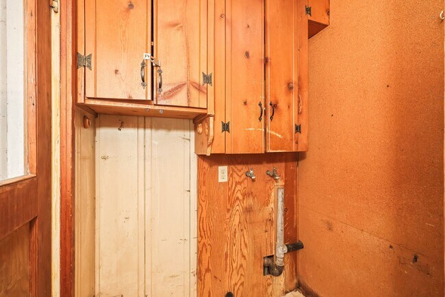 Building Photo - 420 Carrillo St