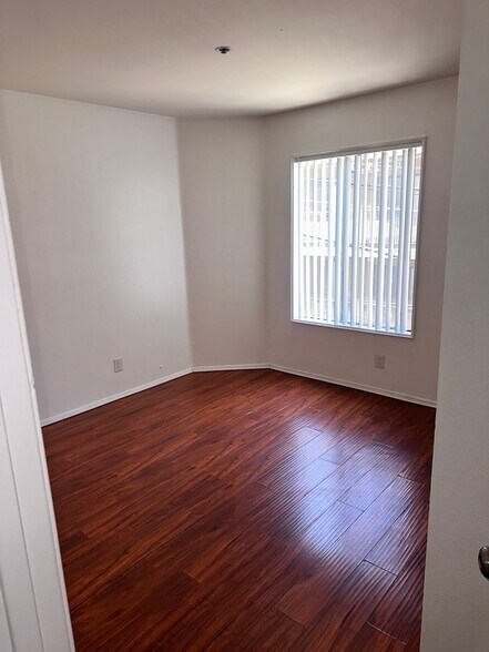 Building Photo - 444 S Occidental Blvd