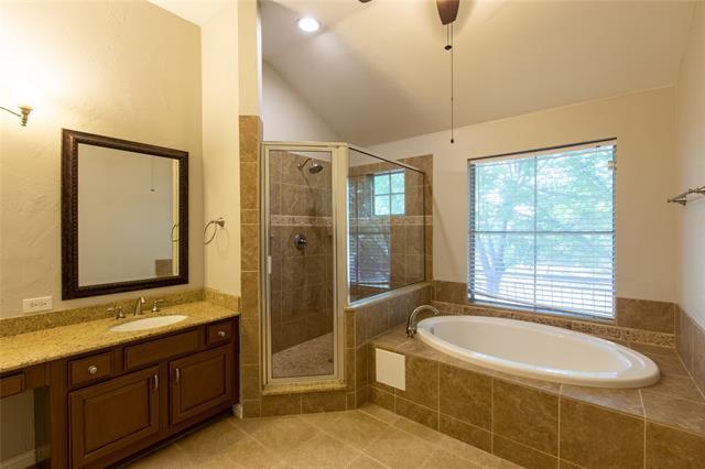 Building Photo - 609 Regency Dr