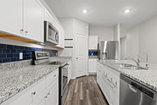Building Photo - 6306 Highland Trl Dr