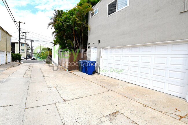 Building Photo - Pacific Beach Gem | Walking Distance to the Beach