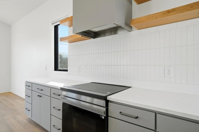 Building Photo - 33 N Blacksmith Ln