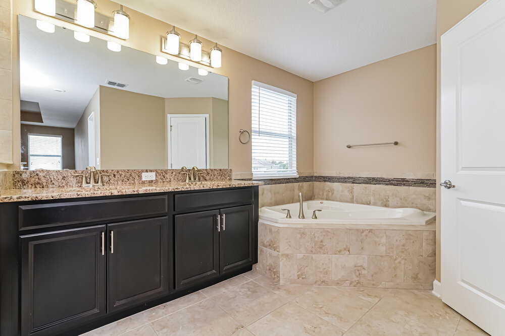 Building Photo - 9916 Pecan Hickory Way
