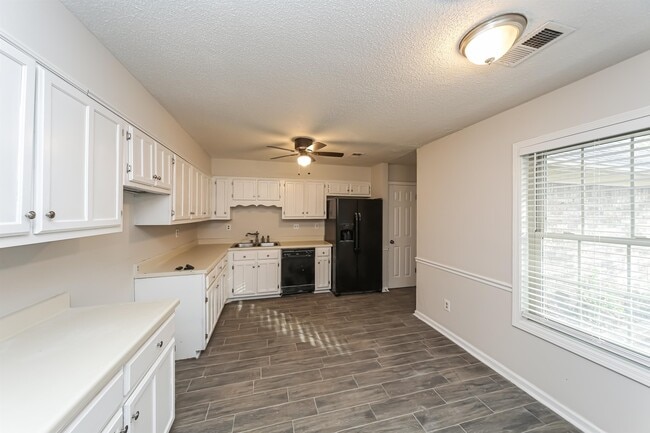 Building Photo - 5155 Sunny Autumn Ln