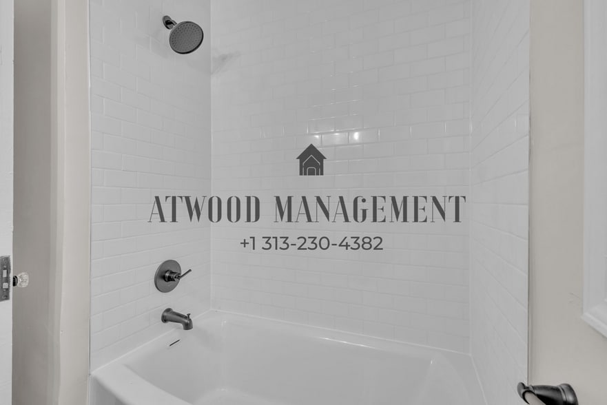 Building Photo - This beautifully updated 3-bedroom, 1-bath single-family home is ready for move-in!