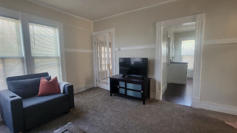 Building Photo - 4825 Calvert St