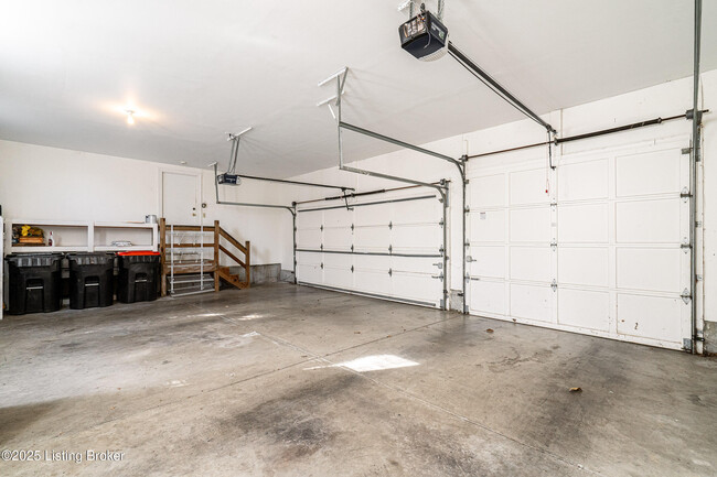 Building Photo - 303 Coralberry Rd