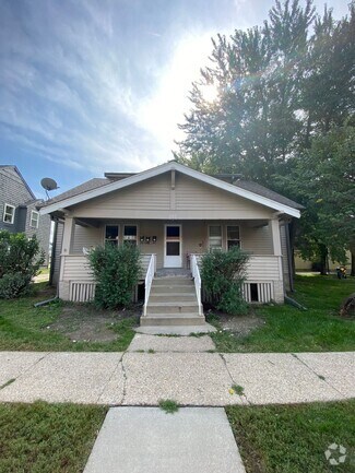 Building Photo - 207 W Boston Ave