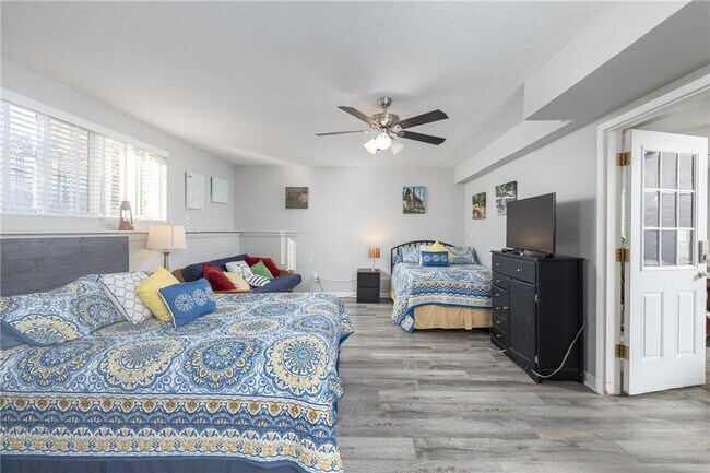 Building Photo - 12 Itetbury Ln