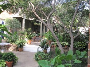 Building Photo - 4317 Hartford St