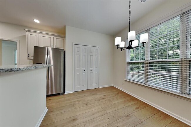 Building Photo - 420 Sable Ct