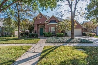 Building Photo - 4636 Skyline Dr