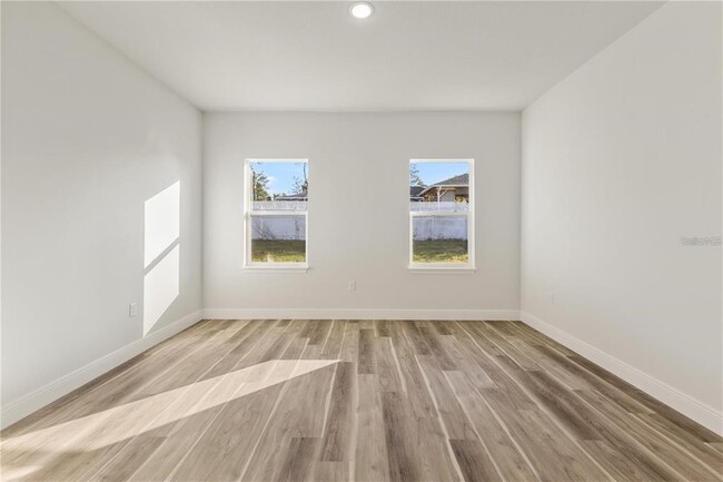 Building Photo - 265 Marion Oaks Manor