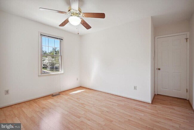 Building Photo - 3162 Borge St