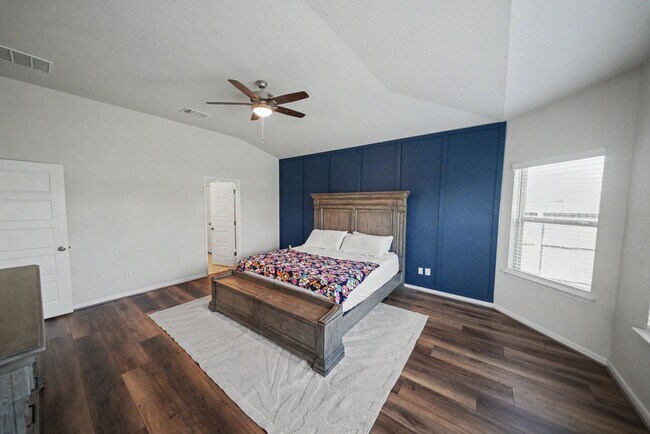 Building Photo - 3037 Beringer Blvd