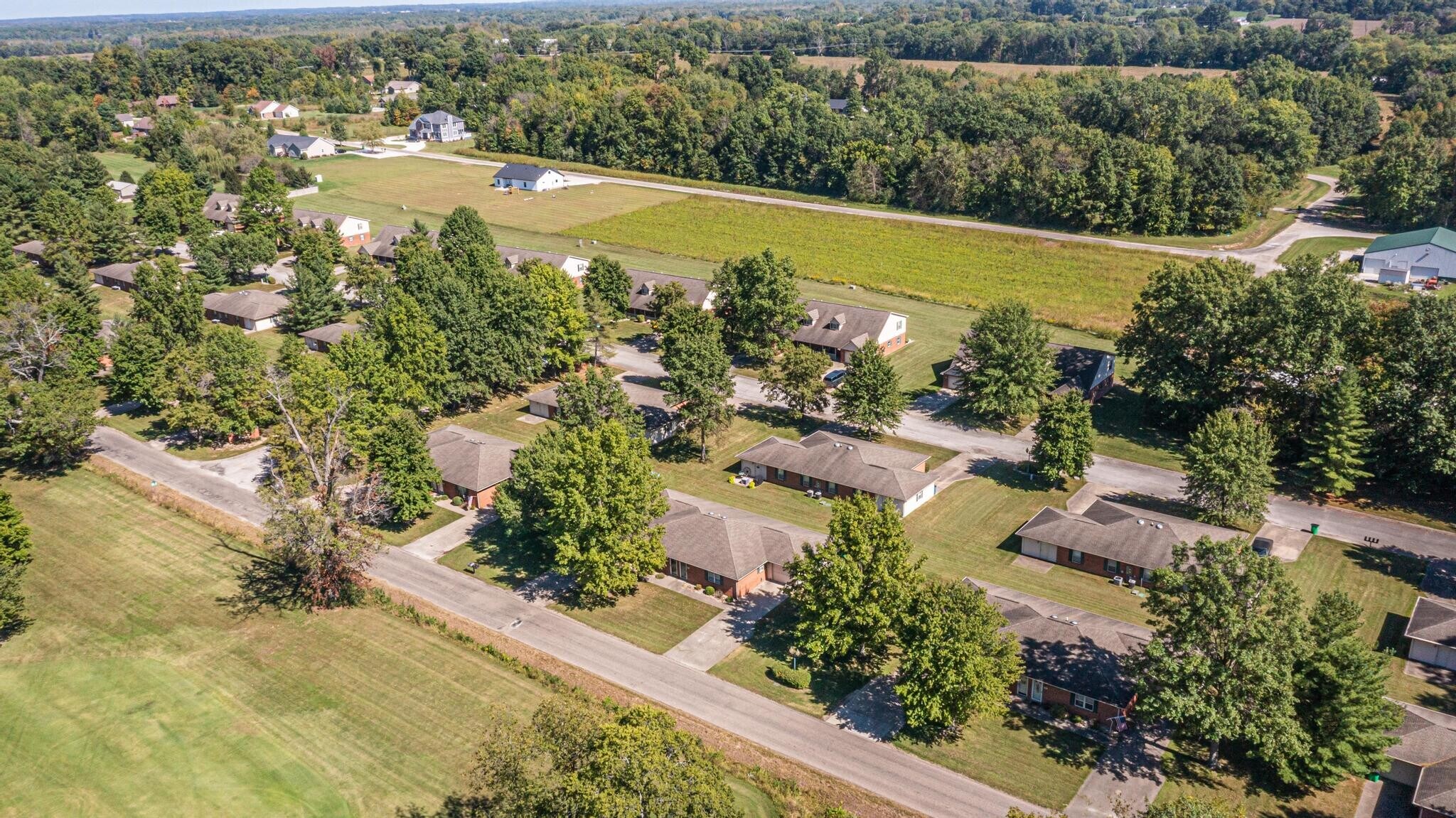 Building Photo - 10854 Country Club Rd