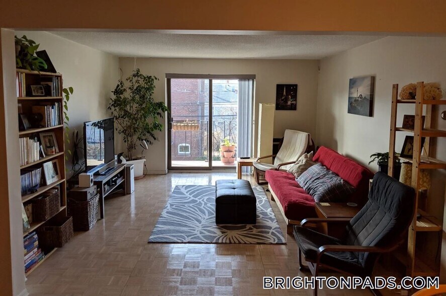 Building Photo - 26 Waverly St