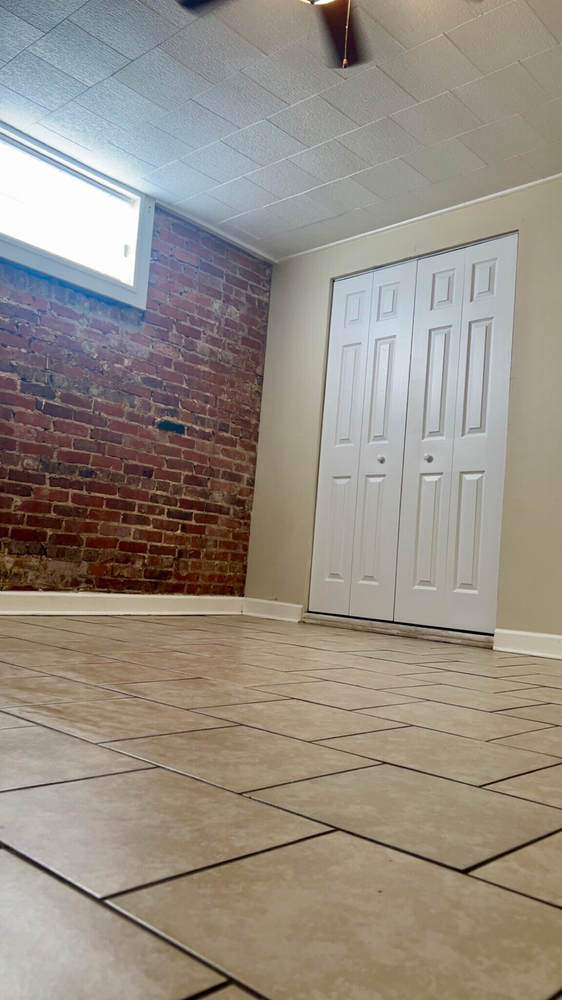 Building Photo - 202 Shepard Ave