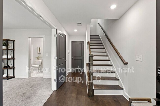 Building Photo - 776 Angora Aly