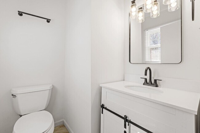 Building Photo - Charming 3 Bedrooms, 1.5 Bath Ranch Home Minutes From Lake Cooley