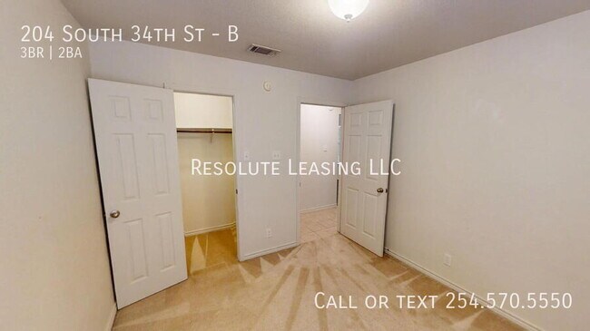 Building Photo - 204 S 34th St