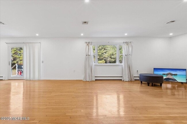 Building Photo - 57 Selkirk Ave