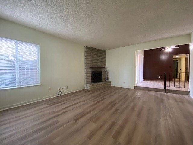 Building Photo - Charming and Well-Maintained 3-Bedroom, 2-...