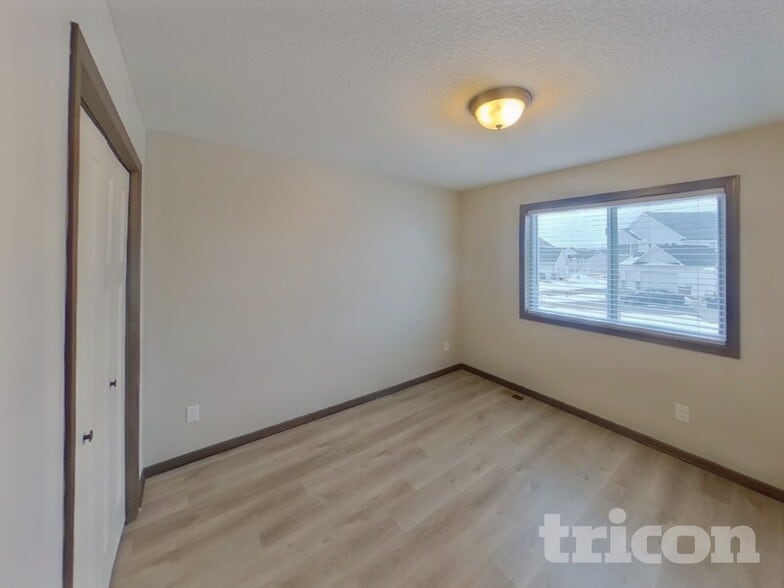 Building Photo - 16043 Estate Ln