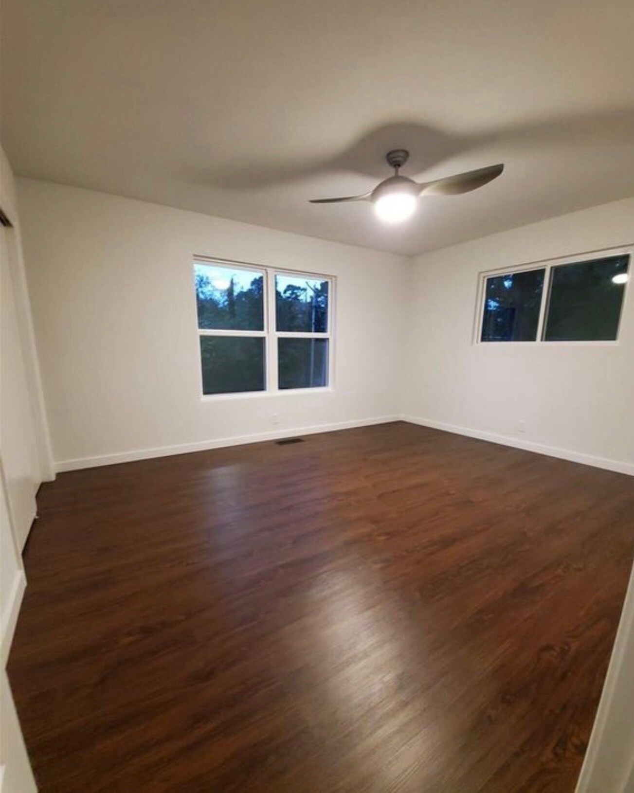 Building Photo - 565 Lakeland Dr